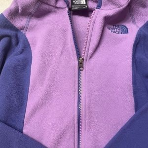 Girl’s North Face fleece jacket size M (10/12)